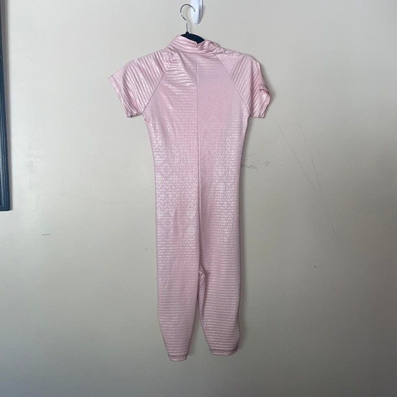 Light pink zip up jumpsuit - Picture 2 of 3